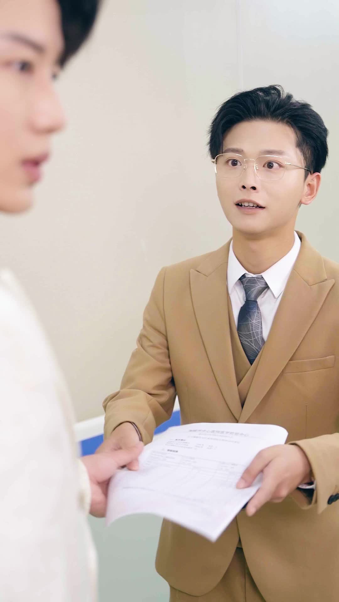 الحلقة 14 - على بابك ستة أطفال ينادونك أبًا